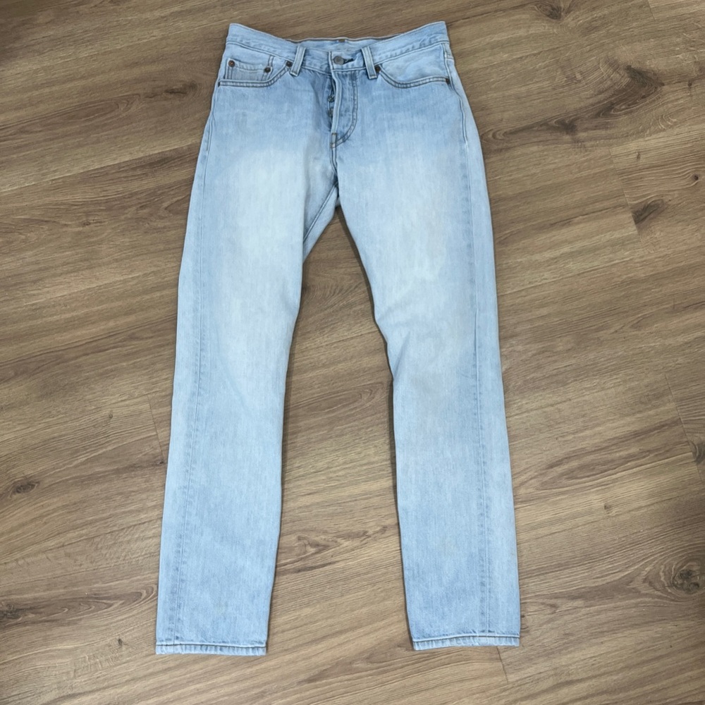 Levi 501 woman’s W27